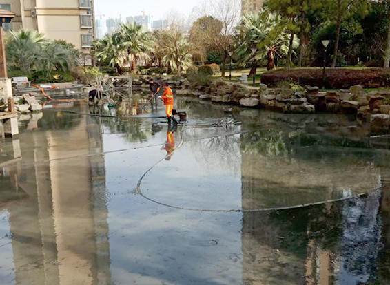 修武景观池淤泥清理